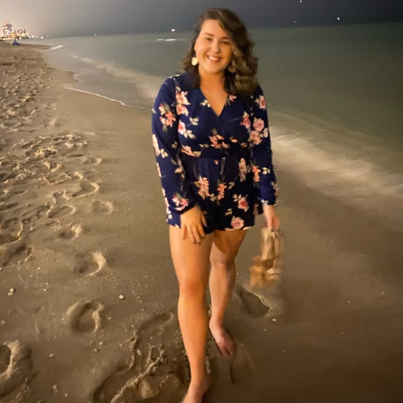 Meet your Posher, Nicole - Picture 1 of 1